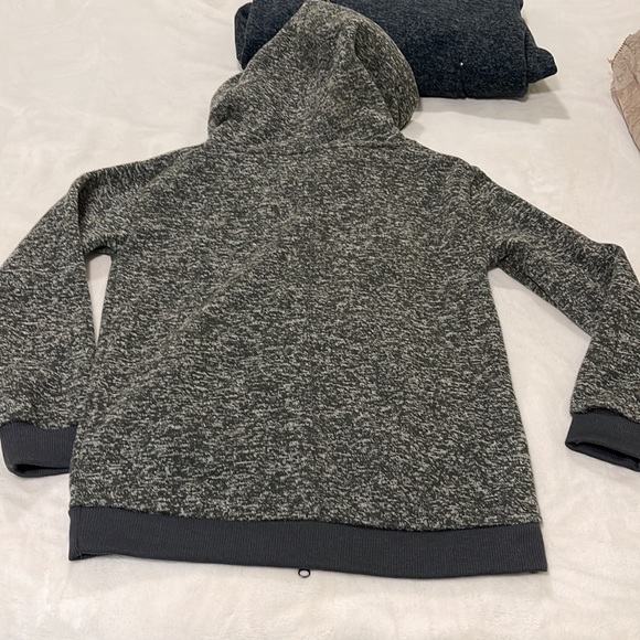 RipZone size medium sweater - Picture 4 of 4